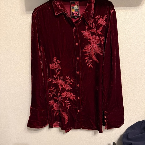 Johnny Was Tops - VELVET VINTAGE BUTTON DOWN SHIRT